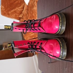 Women's fire engine red Dr Martens